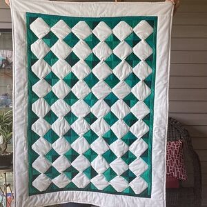 NWT Hand Crafted Colors of Green Quilt